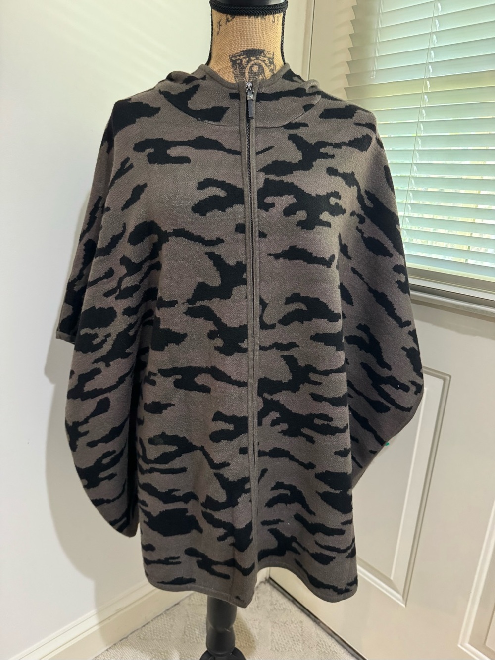Tahari Taupe and Black Camo Zip-Up Hooded cape